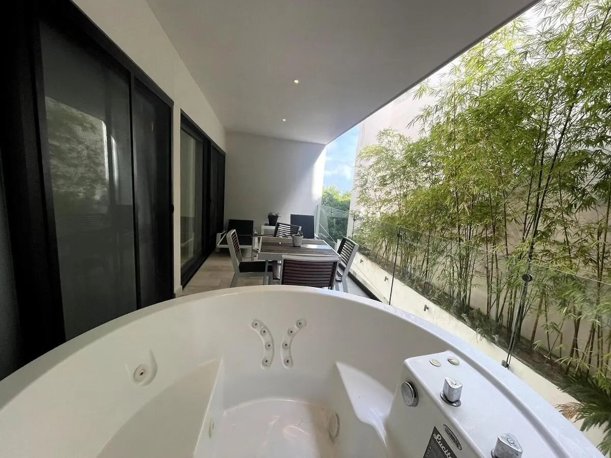 Apartment 5Th Avenue Quiet Luxury With Jacuzzi Beachfront Playa del Carmen